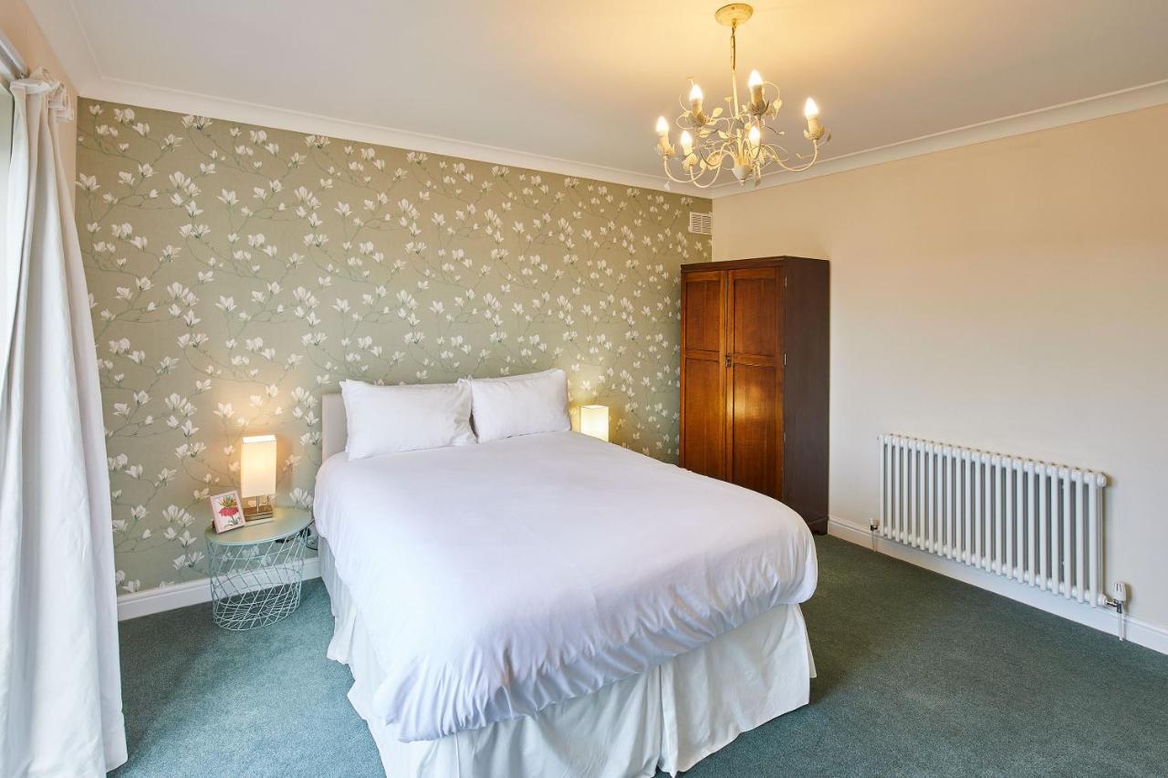 Host & Stay - Coach Cottage Brotton Екстериор снимка