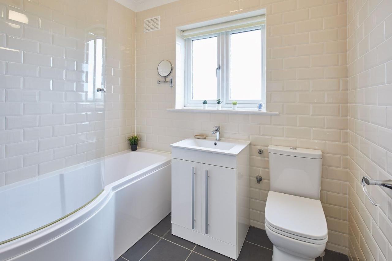 Host & Stay - Coach Cottage Brotton Екстериор снимка